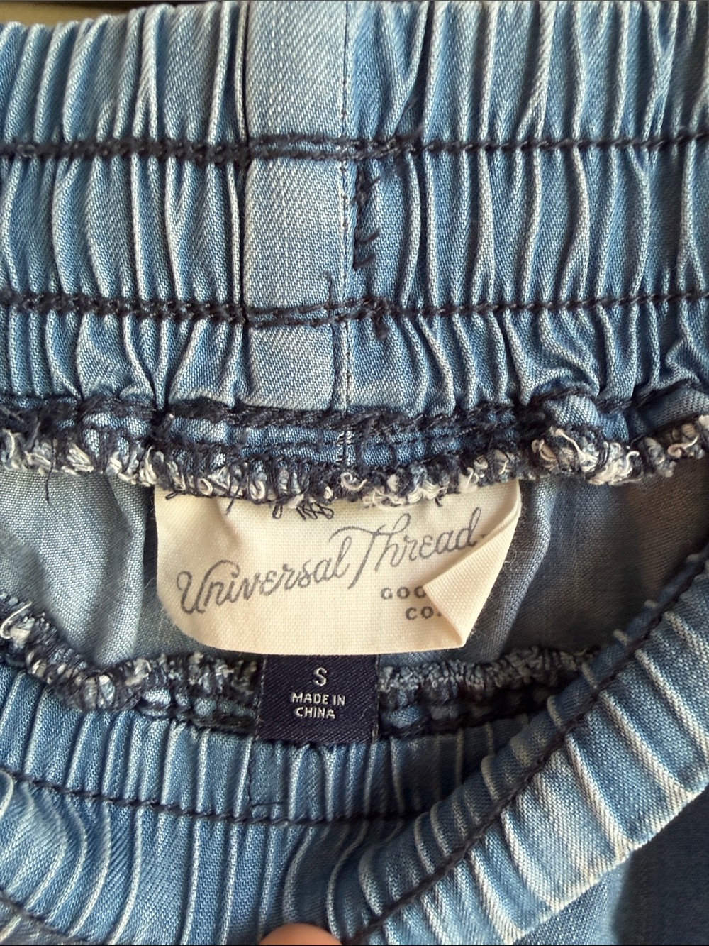 Universal Thread Shorts - Picture 2 of 3